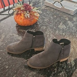 Blondo gray booties